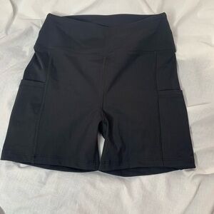 Year of Ours bike shorts M women’s side pockets